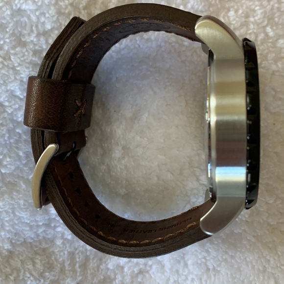 Mens FOSSIL watch with extra straps - Picture 4 of 7